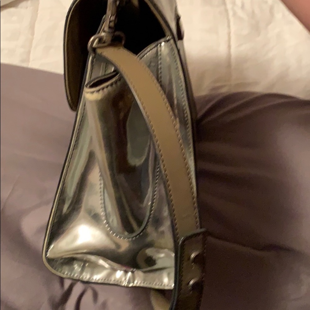 Handbag - Picture 2 of 4